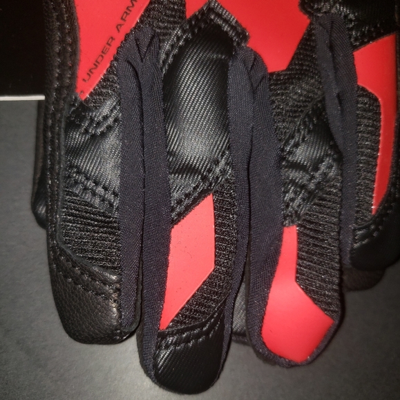 NWT! UNDER ARMOUR Men's RENEGADE Training Gloves! - Picture 10 of 11